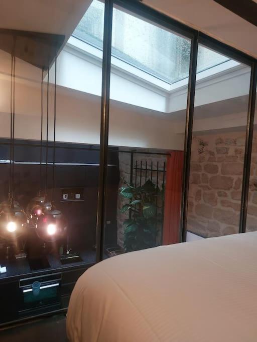 Le Petit Atelier Des Lumieres, Veranda Agreable Appartement Parijs